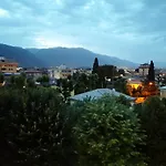 Luxury House فندق مبيت وإفطار