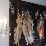 Luxury House 3*