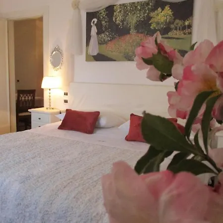Luxury House Bed and Breakfast Μπασάνο Ντελ Γκράπα