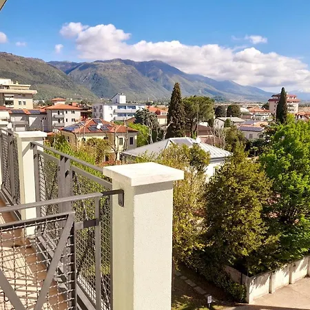 Luxury House Bed & Breakfast 3*