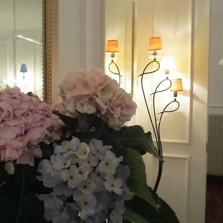 Luxury House Alojamento de Acomodação e Pequeno-almoço Bassano del Grappa