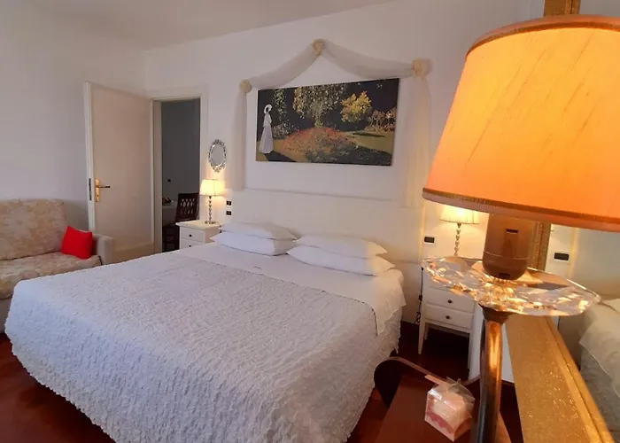 Luxury House 3*