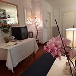 Oda ve Kahvaltı Luxury House Bassano del Grappa