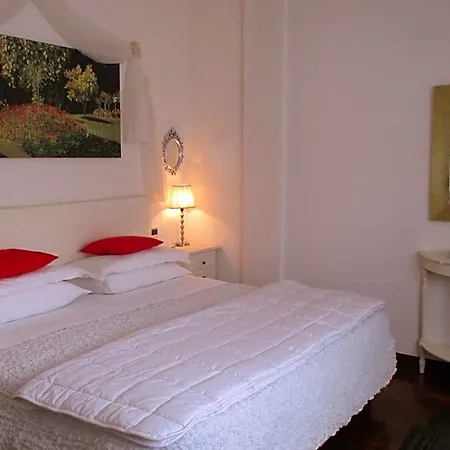 Luxury House 3*