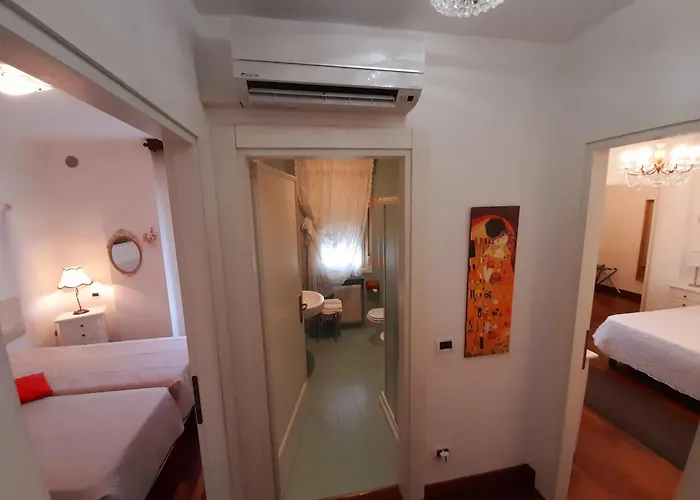 Luxury House Bed & Breakfast